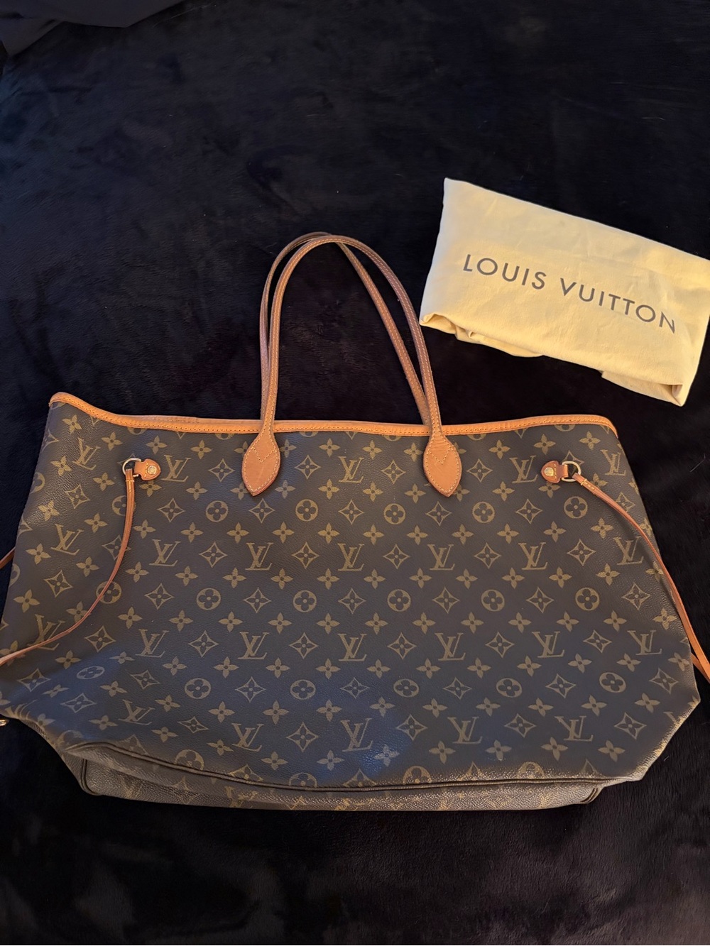 Louis Vuitton GM Monogram Canvas Neverfull Tote in Brown